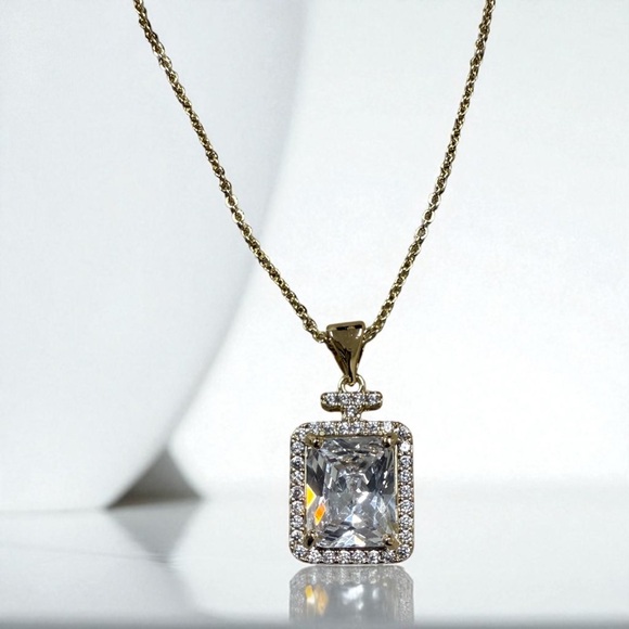 14k GoldElectroplated With Cz Stones Pendant Necklace and Earrings Set - Picture 2 of 7